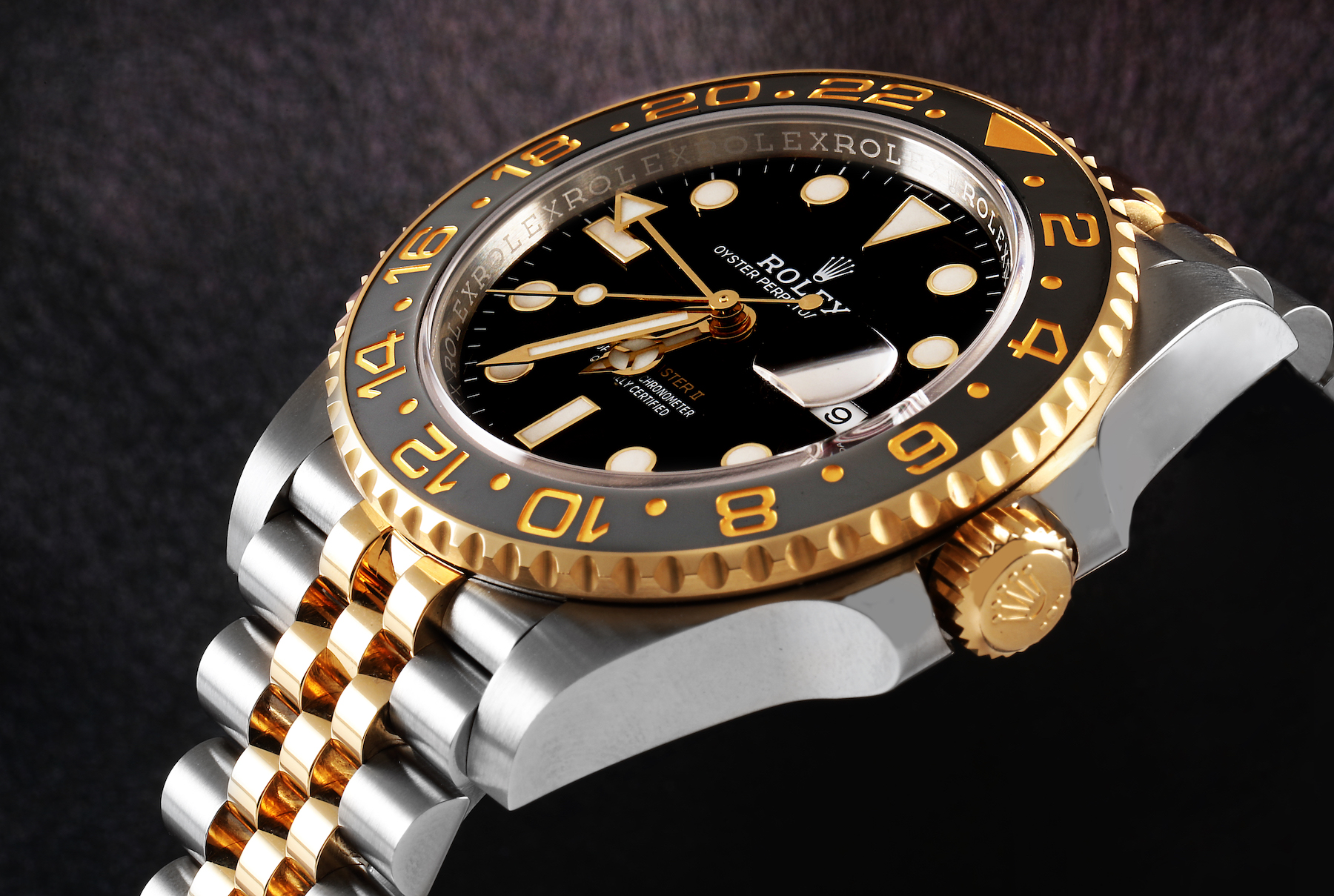 Every Rolex Bezel Type Explained - Rolex GMT Master II Steel and Gold 126713 GRNR