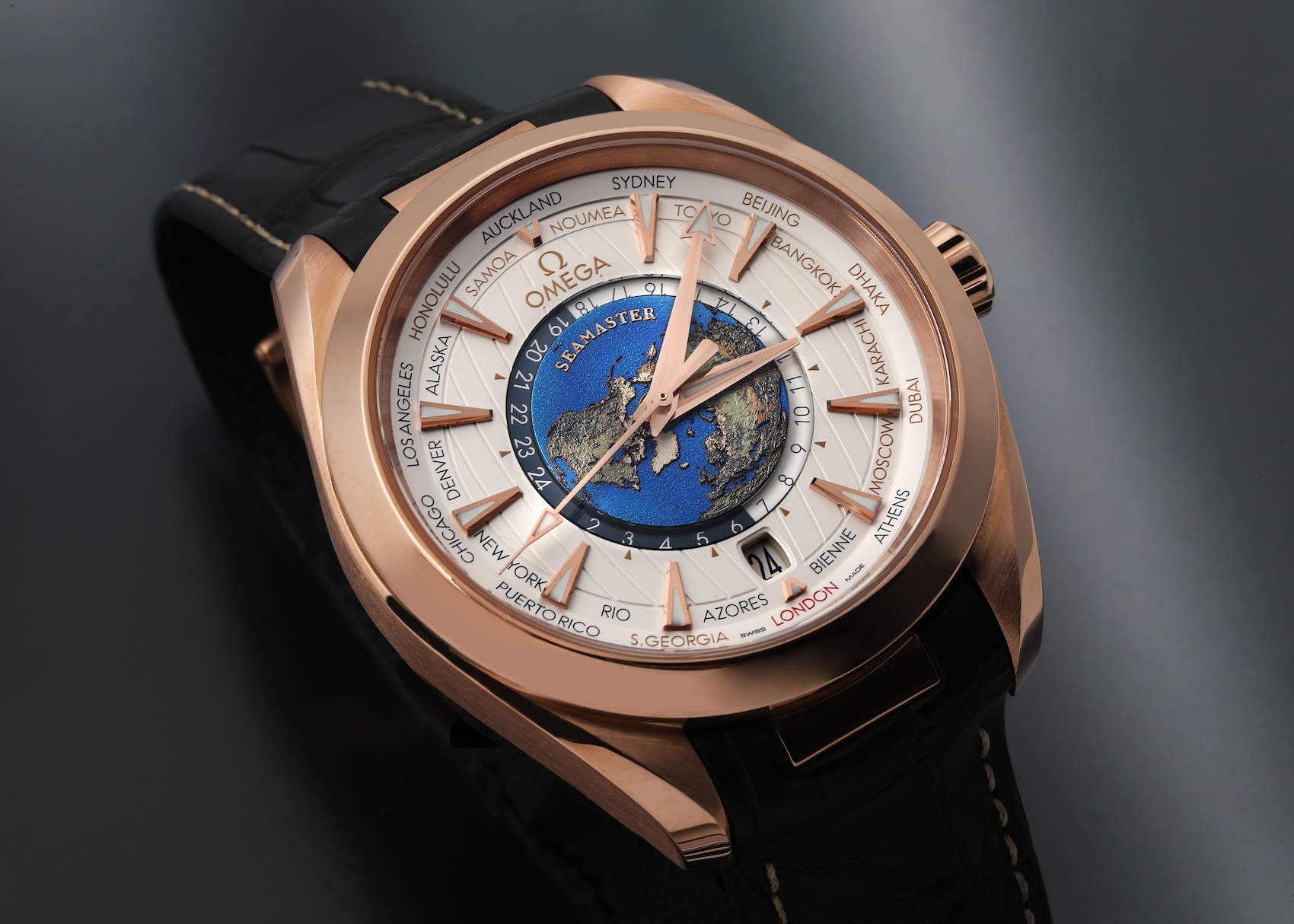 Omega Aqua Terra 43 Worldtimer Rose Gold Mens Watch 220.53.43.22.02.001