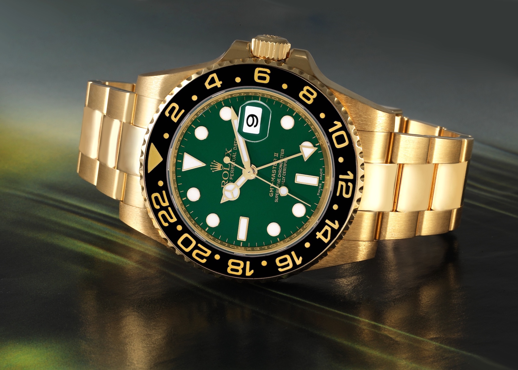 Rolex GMT Master II 18K Yellow Gold Green Dial Mens Watch 116718